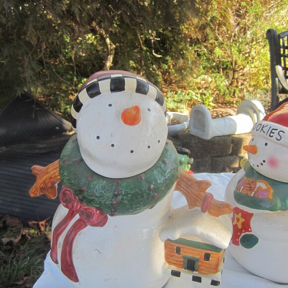 VTG SNOWMAN COOKIE JARS, DIFFERENT STYLES, ALL CERMIC PRICE IS EACH - Picture 7 of 15